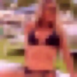 Photo de Cecile à Combourg (25 ans) - rencontre libertine anonyme