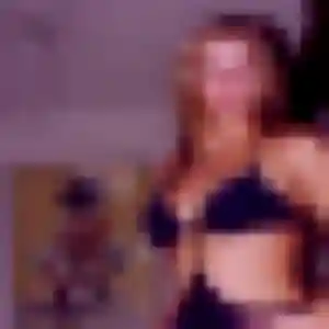 Charmante Mia, 19 ans à Ernée - voir sa photo
