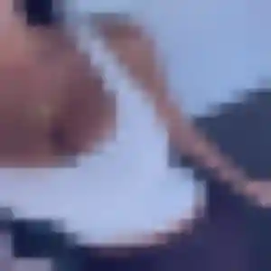 Yasmine, 27 ans, connectée à La Chevrolière pour un rencontre libertine