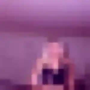 Laetitia, 22 ans, connectée à Les Garennes sur Loire pour une rencontre coquine