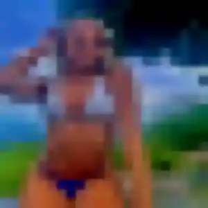Noemie, 26 ans, cherche un rencontre libertine à Mellac