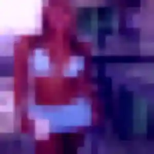 Typhaine, 32 ans, connectée à Ploubezre pour une rencontre coquine