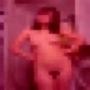 Orane (21 ans) à Pluvigner cherche une rencontre ce soir
