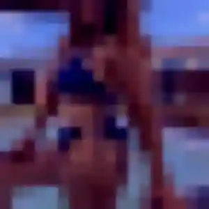 Iris, femme de 22 ans propose rencontre libertine à Quessoy
