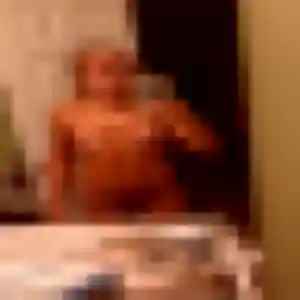 Zoe, 33 ans, dispo pour rencontre libertine à Saint-Avé