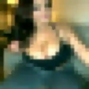 Armelle (19 ans) à Saint-Philbert-de-Grand-Lieu propose un rencontre libertine maintenant