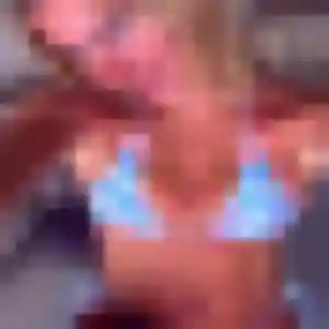 Profil de Alienor à Sainte-Luce-sur-Loire (22 ans) - rencontre libertine anonyme